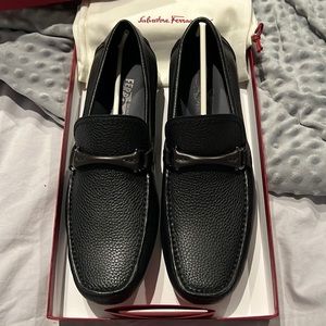 **BRAND NEW NEVER WORN** Ferragamo Granprix Loafers - Mens 10 1/2
